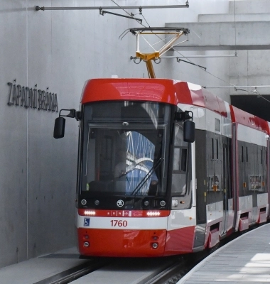 tramvaj v tunelu